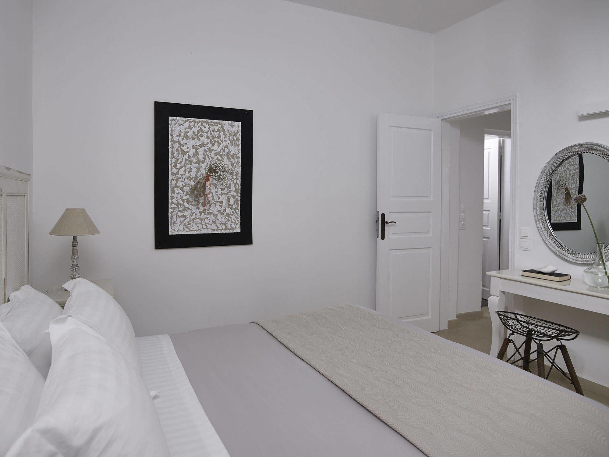 אויה Mythique Villas & Suites מראה חיצוני תמונה